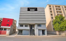 Super Townhouse Paldi Bus Terminal Ahmedabad Formally Neelkanth